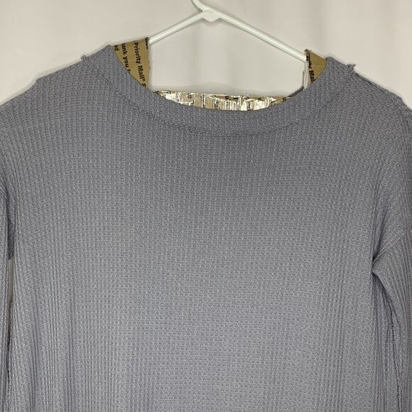 We The Free Womens Tunic Top Medium Storm Gray Waffle Knit Raw Edges Thumb Holes - Picture 4 of 14
